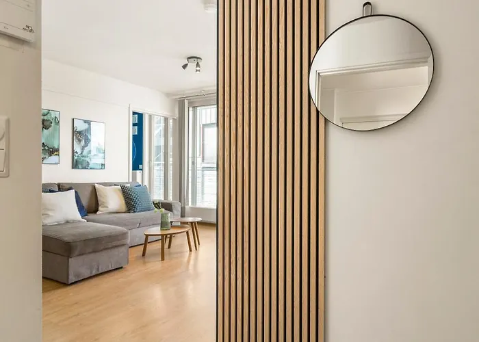 Seaside With Location In Center Apartament *